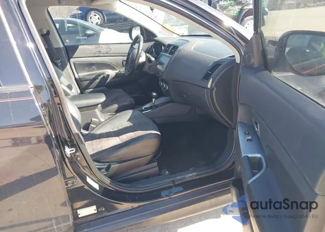 2018 Mitsubishi Outlander Sport 2.4 Se z USA, uszkodzony, nr VIN JA4AP3AW1JZ018776